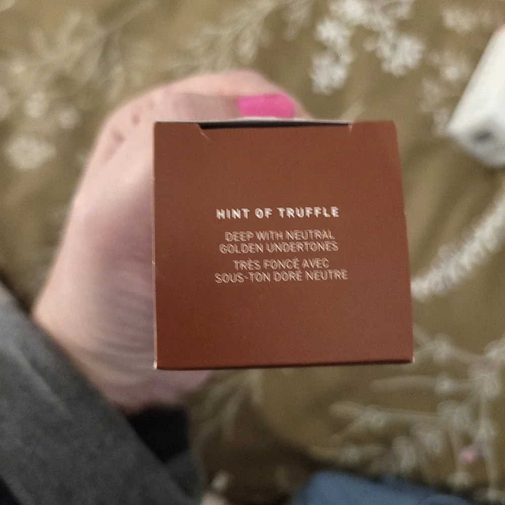 Morphe 2 Hint Hint Skin Tint Hint of Truffle Deep Neutral Golden 1oz Foundation‎